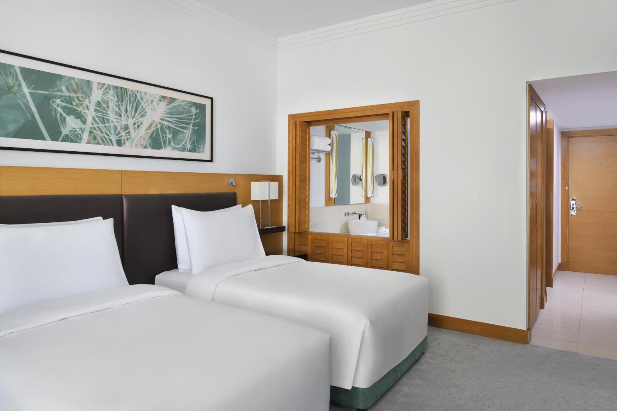 Moevenpick Hotel Jumeirah Beach Dubai Esterno foto